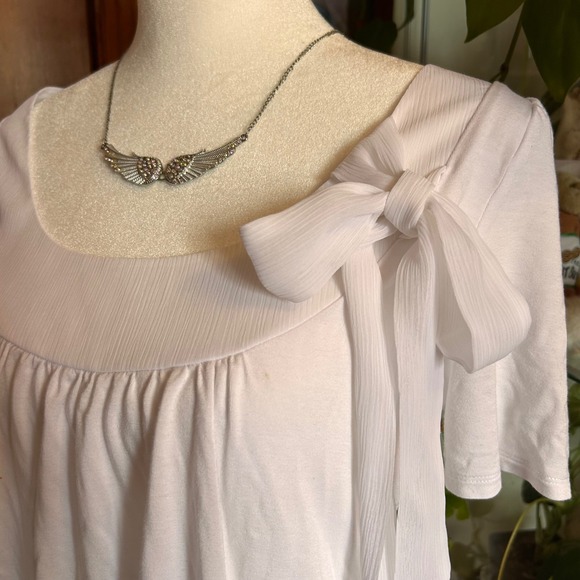 Y2K Women's White Short Sleeve Bow Accent Scoop Neck Blouse Coquette Top - Picture 2 of 8
